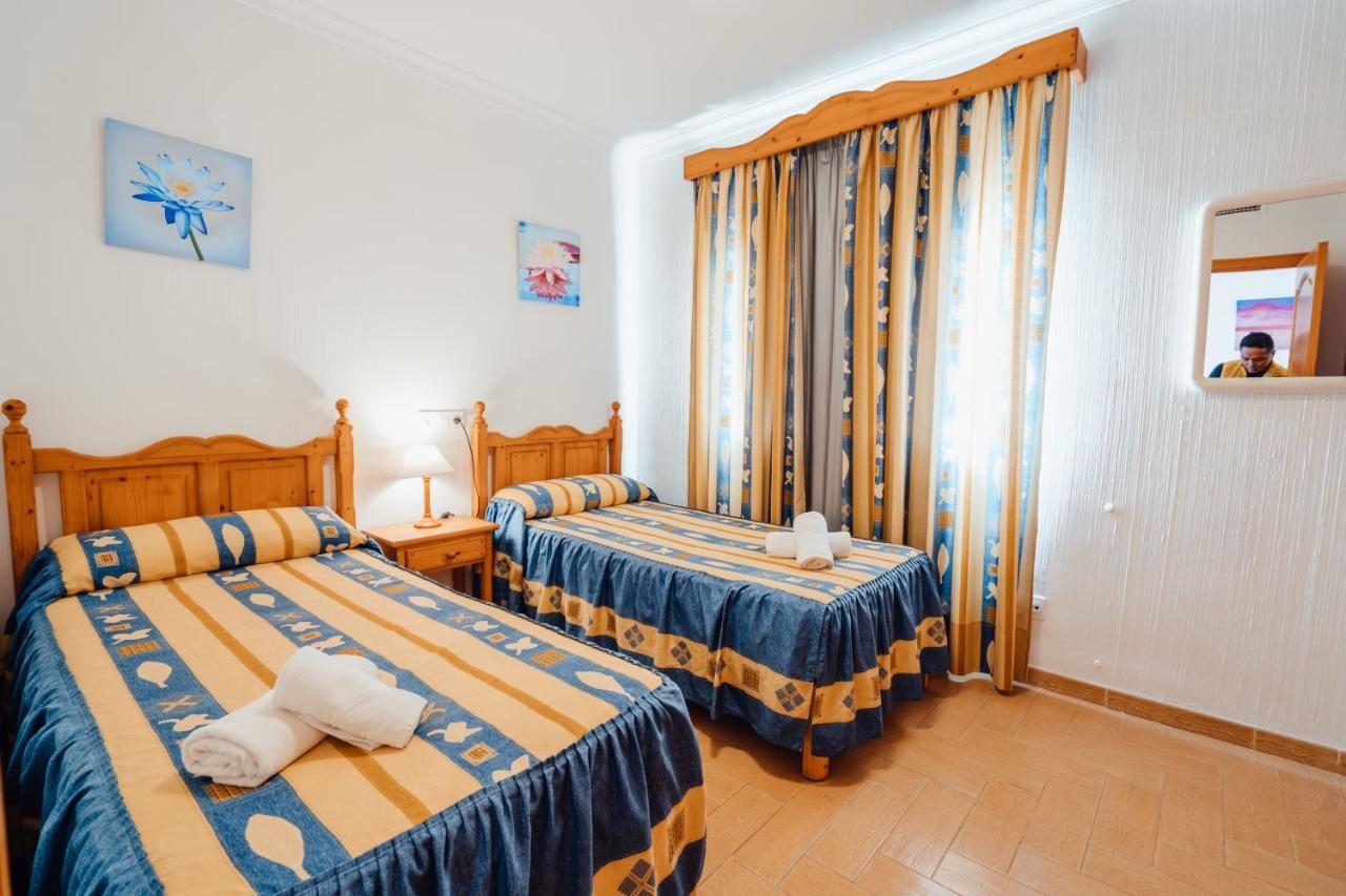 Apartamentos Punta Prima Beach エクステリア 写真